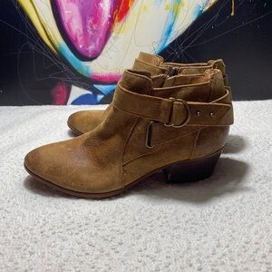 Clark’s Brown Ankle Boots Size 8.5